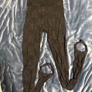 Lace stirrup leggings